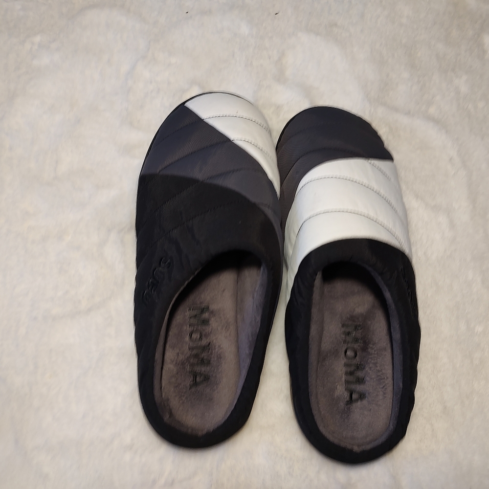 SUBU x MOMA Slippers